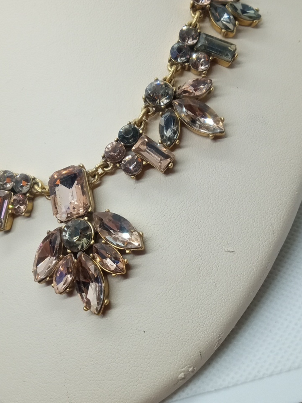 J.CREW BE-JEWELED NECKLACE - Picture 3 of 10
